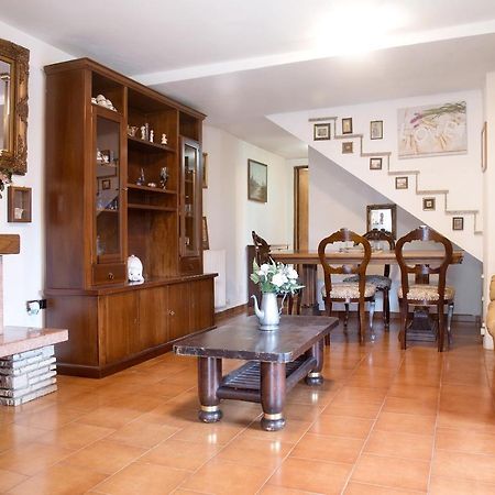 Ferienwohnung Casa Flora Porto Ceresio Exterior foto